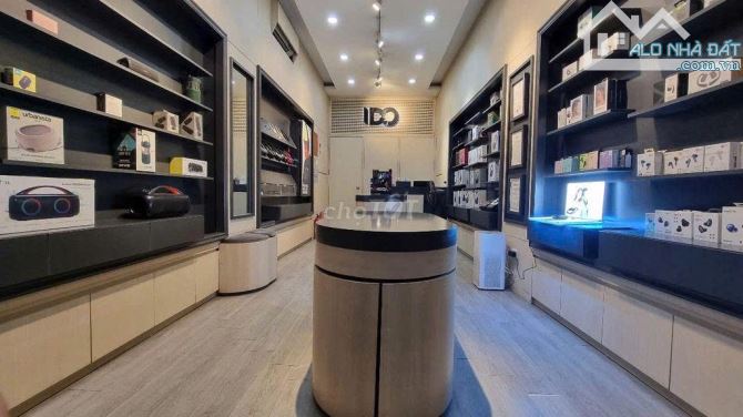 Cho thuê MB 120m² + lửng, MT 3,6m tại  Xuân Thủy – Cầu Giấy, thông sàn, vào