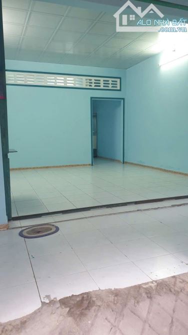 cho thuê nhà rộng hẻm 7 bờ kè nguyễn văn linh 75m2 giá 3.5tr lộ ô tô