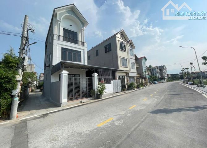 BÁN ĐẤT NAM HỒNG- ĐÔNG ANH- GẦN HỒ ĐIỀU HÒA- MÊ LINH PLAZA- THÔNG Ô TÔ– CHỈ 3,3 TỶ