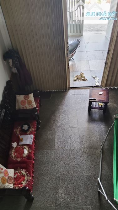 NHÀ ĐẸP, CHỦ TỰ XÂY KIÊNG CỐ, ĐƯỜNG LỚN, DIỆN TÍCH KHỦNG BÌNH KỲ