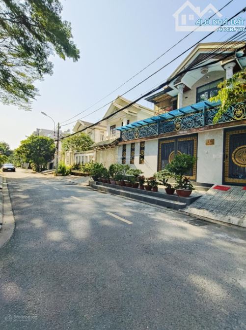 Bán đất full thổ, tặng nhà cấp 4, ngang 12m x dài 15m, KDC hiện hữu, giáp Quận 8 - chỉ