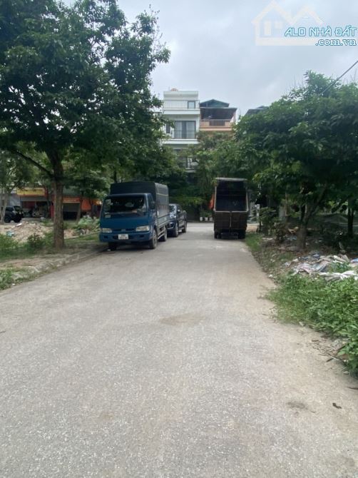 Bán gấp đất Tái định Cư Quỳnh Đô ,ô tô ,phân lô vỉa hè giá đầu tư 6.5 tỷ