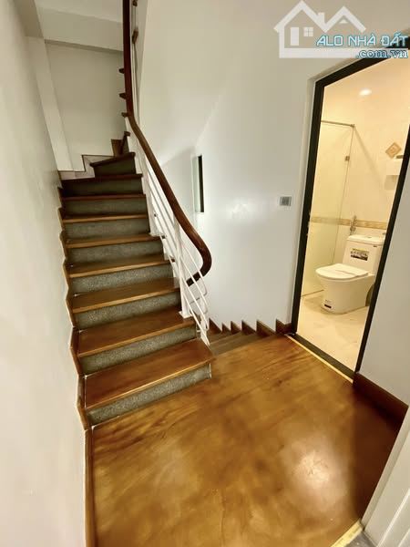 PHỐ THÔNG PHONG ĐỐNG ĐA 23 TỶ DT 100M MT 4M 6T Ô TÔ TRÁNH KINH DOANH ĐANG KINH DOANH