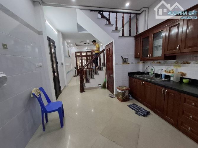 Nhà đẹp phân lô Trường Chinh 44m 5 tầng mặt tiền 4,2m giá 8,4 tỷ