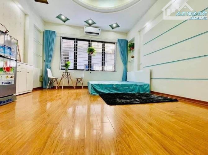 Tin chuẩn 100% cần bán gấp trong tháng