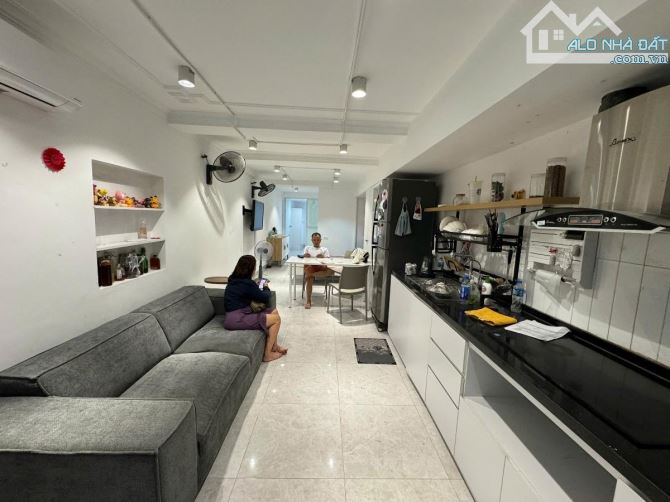 Kinh doanh - Ô tô - Tập Thể Cẩm Hội - Lò Đúc -HBT- Dt:50m2/2PN*nhỉnh 4 tỷ