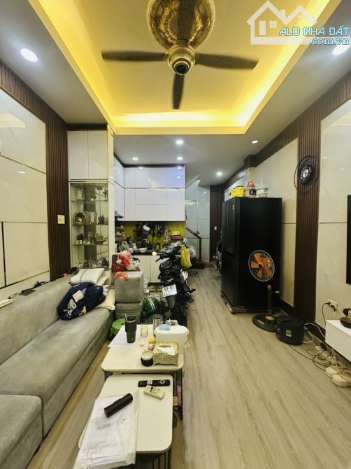 Quận 11, Lê Thị Bạch Cát, phường 11, 28m2, 4 tầng, 3PN, hơn 4 tỷ