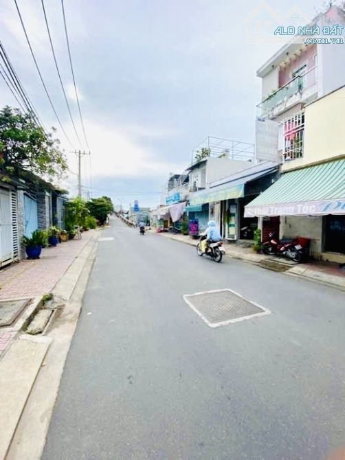 NHÀ MẶT TIỀN ĐẸP 4 TẦNG BTCT, Ô TÔ VÀO TỚI NHÀ, 35M2, SÁT Q.6, SHR