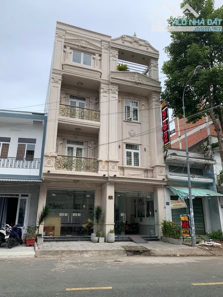 Nhà 1 trệt 3 lầu đường Trần Quang Khải, Ninh Kiều, Cần Thơ