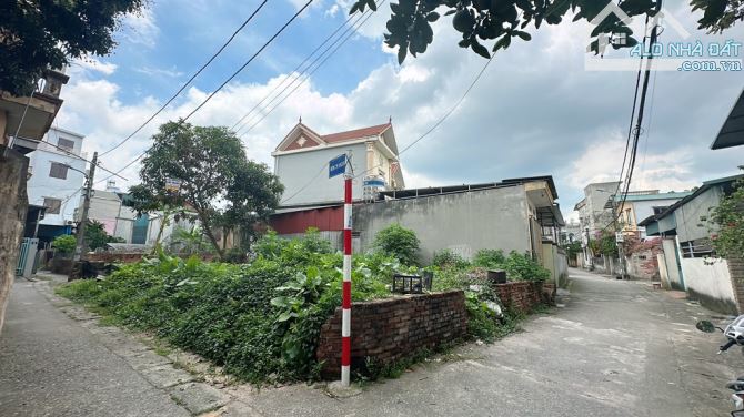 Bán Đất Lô Góc 180.m2 - Đặng Xá.- Gia Lâm