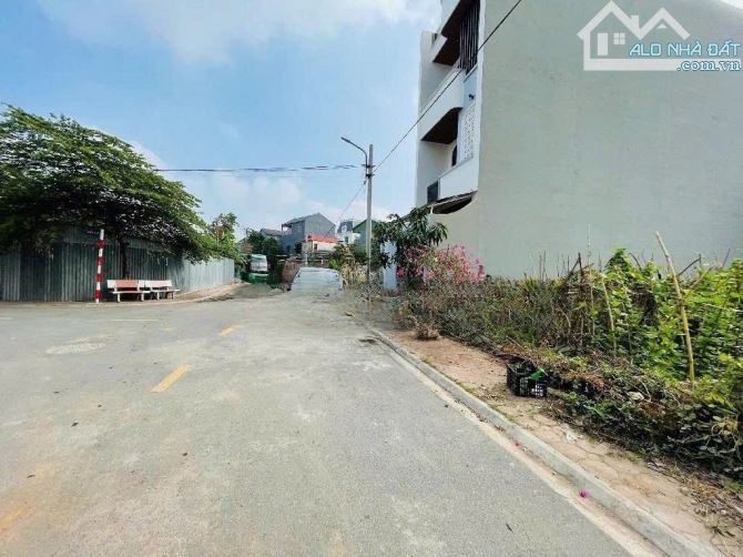 Bán 69m2 đất Đổng Xuyên - Đặng Xá, đường ô tô tránh, vỉa hè, kinh doanh
