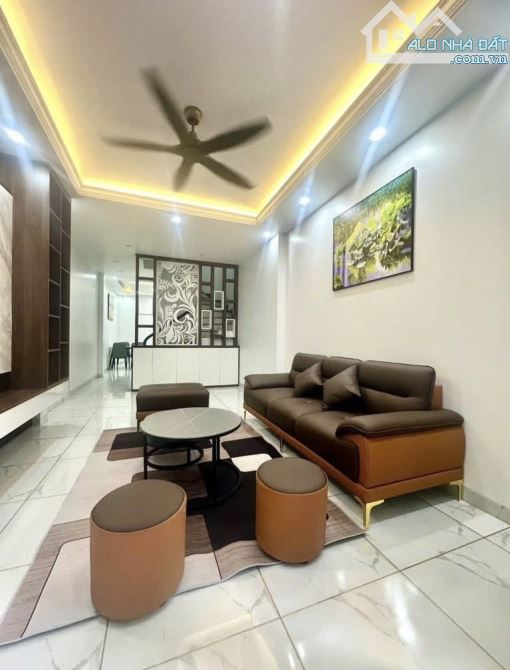 NHÀ HIẾM - Đại La - 45m2 - 5 tầng - Ba gác đỗ cửa - Kinh Doanh - Nhỉnh 8 tỷ có TL