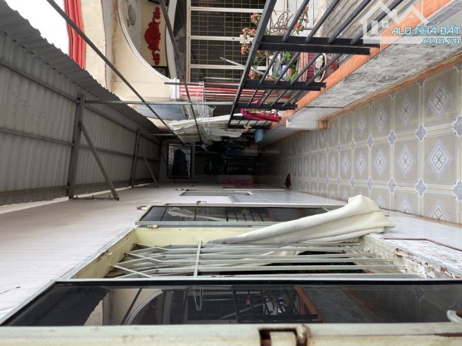 Bán Nhà 6x25m, Mặt Tiền Nguyễn Thị Thập, Quận 7,  3 Tầng, Gần Chợ Tân Mỹ, Giá 30 tỷ.