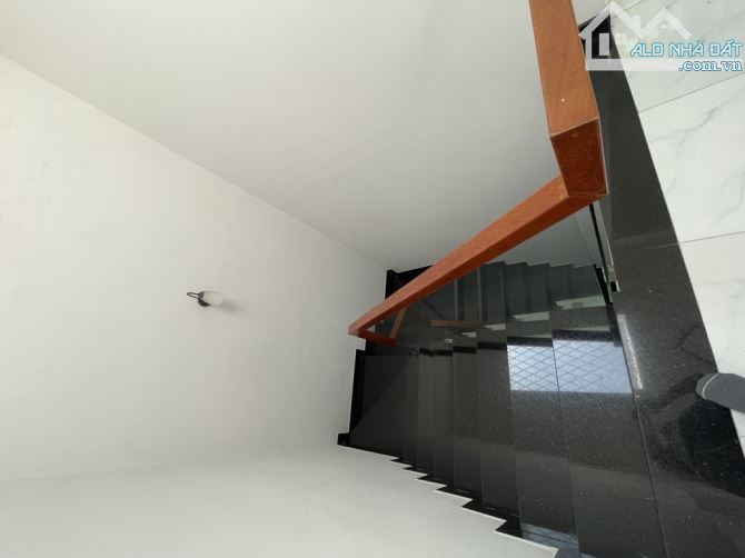 🏡 Sát Tân Kỳ Tân Quý – gần cầu Tham Lương – Nhà 5 Tầng – Chủ bán gấp vay bank 3 tỷ - 10
