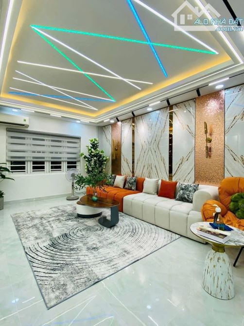 Nhà 5 tầng FULL NỘI THẤT đường SỐ 3, phường 9 Quận Gò Vấp DT 58,2m2 (4x15) đường thông 10m - 10