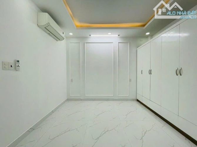 Đi nước ngoài định cư bán gấp nhà ở đường Trần Minh Quyền, phường 10, quận 10, giá 2 tỷ 75 - 10