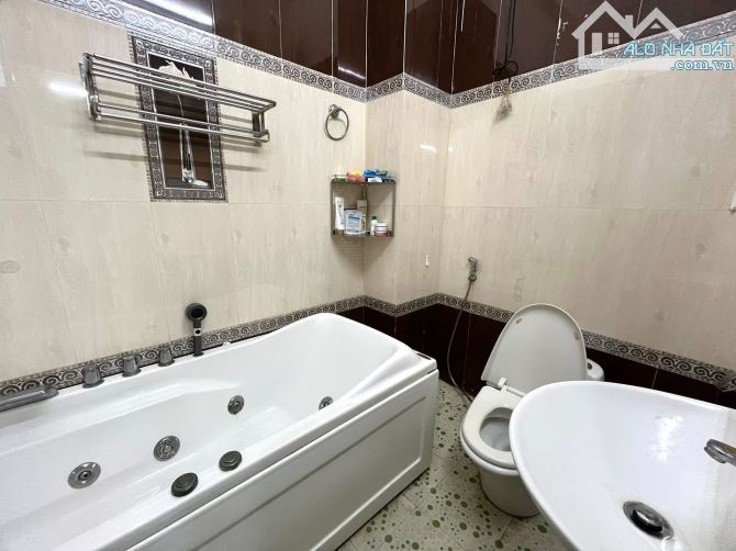 🔥 Nhà 3 tầng 3 mê đúc mặt tiền đường 10m5 Hồ Tùng Mậu, Đà Nẵng. trục thông biển. - 10