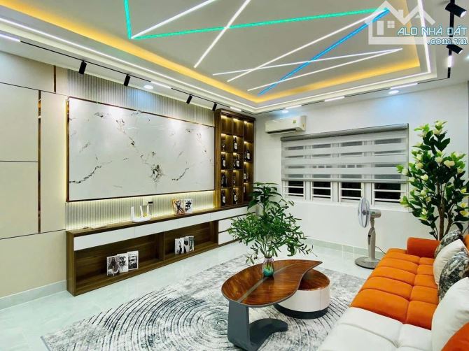 Nhà 5 tầng FULL NỘI THẤT đường SỐ 3, phường 9 Quận Gò Vấp DT 58,2m2 (4x15) đường thông 10m - 11