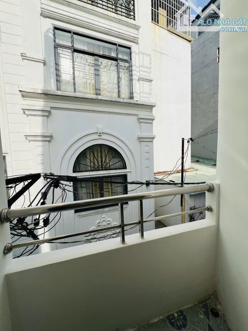 Bán nhà gần bệnh viện Hoàn Mỹ - Khu Phan Xích Long. 3.8x8. 3 Lầu. Gía 7 tỷ 2 - 11