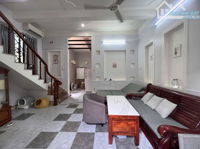 🏘️Căn nhà đẹp hẻm Thông Dã Tượng và Hoàng Diệu, cách Biển chỉ 300m.  - Dt gần 70m2, - 11