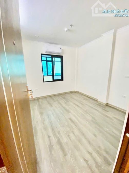 Cho thuê nhà CHDV phố Võng Thị, 85m2 x 7T, MT 7M, Thang Máy, 19P Apartment, Vị trí sát hồ - 11