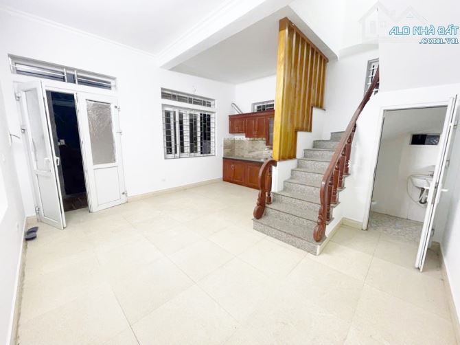 Tây Mỗ 3 tầng 2 thoáng 30m2 ô tô đỗ cổng 5.35ty - 1