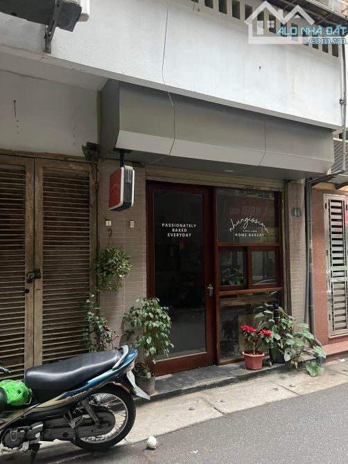 Vị trí đỉnh. Ngõ ô tô  thông.Kinh doanh sầm uất. Trung  tâm  của  ĐHBK.c - 1