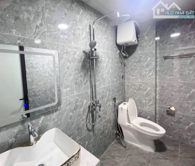 SIÊU HIẾM - THẠCH BÀN - LOnG BiÊn - Sau Chợ - AOenMall., ⚡5 Tầng - Mt4.5m - 6tỷ ( Có bớt) - 1