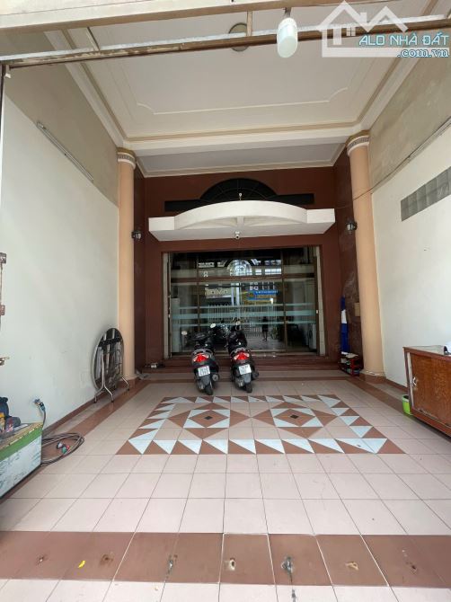 SÁT BÊN CÁC SỞ BAN NGÀNH, RA BIỂN 300M. Ở HAY KINH DOANH TUYỆT VỜI. ANH CHỊ ĐI XEM NGAY ! - 1
