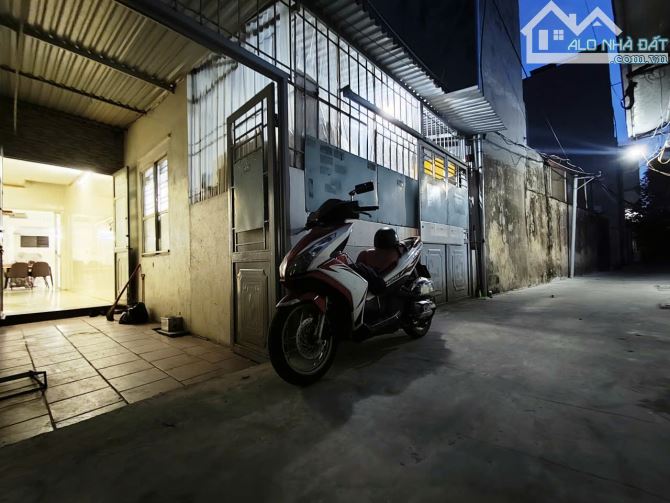Spcc Chỉ Bán Trong 10 Ngày. Nếu bán không được Đập Xây mới 🏡🏡🏡 Địa chỉ 71 Đông Khê - Ng - 1