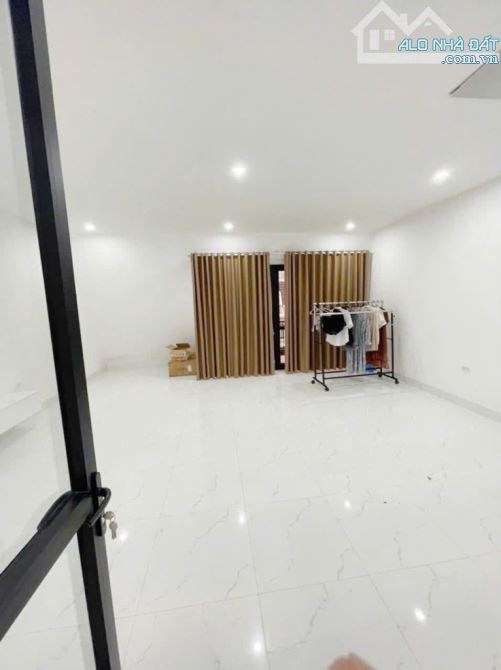 Cho thuê nhà Khuất Duy Tiến, TX. DT 58m2, 6 tầng thông sàn, thang máy, Điều hòa. Có PCCC - 1