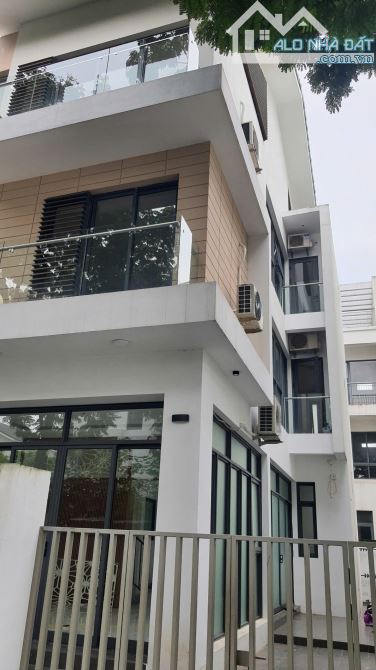Cho thuê biệt thự Tố Hữu - Mỗ Lao. DT 200m2, 4 tầng, Vị trí Đẹp. Phù hợp các mô hình - 1