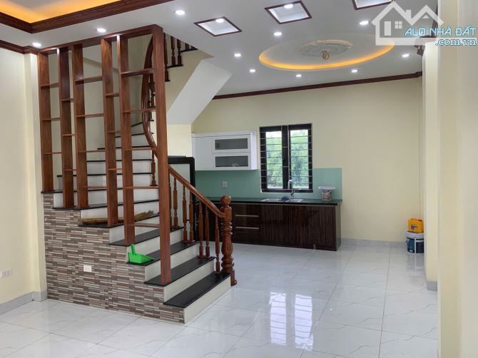 🏡 BÁN NHÀ ĐÔNG LA – CHỈ HƠN 3 TỶ - LÔ GÓC 4 TẦNG – 40M² - 1