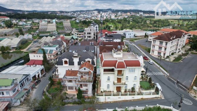SIÊU BIỆT THỰ _ 2 MẶT TIỀN ĐƯỜNG KHU ĐỒI TRÀ _ ĐẠI HỌC ĐÀ LẠT - 1