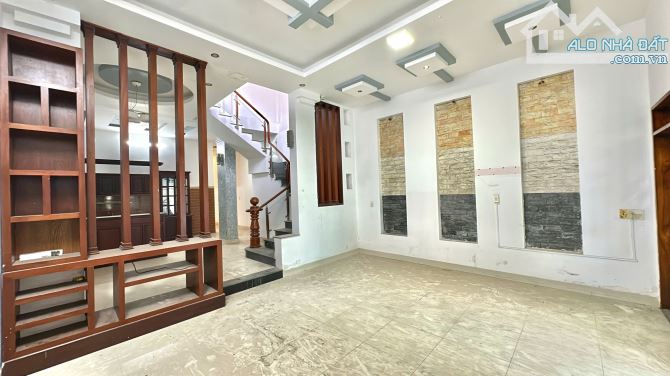 Bán nhà 210m2 sát khu Quân Đoàn 4, phường Tân Phong ( đồng nai) - 1
