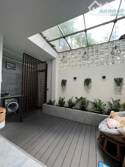 BIỆT THỰ 3 TẦNG BÊN SÔNG, 155m2, GẦN SÔNG SÀI GÒN, THÔNG GIGAMALL THỦ ĐỨC - 1