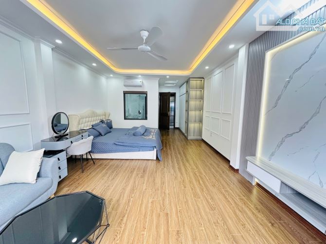 NHÀ ĐẸP PHỐ LƯƠNG ĐỊNH CỦA - THANG MÁY XỊN - FULL NỘI THẤT - GẦN HỒ -  NHỈNH 8 TỶ. - 1