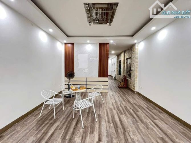 LÔ GÓC 3 MẶT THOÁNG - KĐT VĂN QUÁN 128m2 NHỈNH 30 TỶ- KINH DOANH - CẠNH VƯỜN HOA - 1