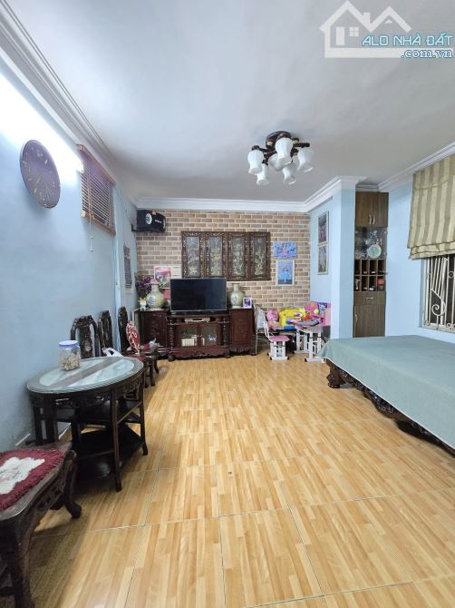 Bán Đất- Tặng Nhà. ĐC Tô Tiền, Khâm Thiên. DT 24m2 – 5 Tầng – 4.4m Mặt Tiền. Giá TL 6.4 Tỷ - 1