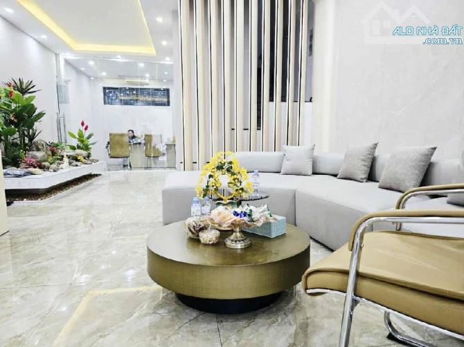Bán nhà liền kề biệt thự Nguyễn Tuân, Thanh Xuân, ô tô tránh, vỉa hè, vừa ở vừa kinh doanh - 1