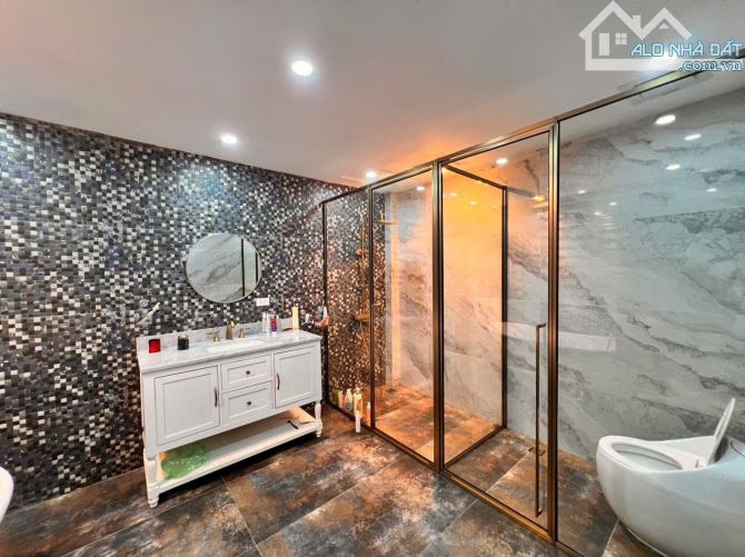 🏡 BÁN NHÀ NGUYỄN NGỌC NẠI – PHÂN LÔ QUÂN ĐỘI – 35M² – 5 TẦNG – MT 8.2M - 1