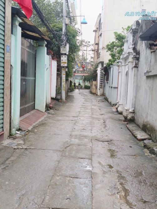 Sân bóng Đông Mỹ. DT: 61m, MT: 3.5m, oto tải thông, giá 4.8 tỷ, gần Sân bóng, UBND Đông Mỹ - 1