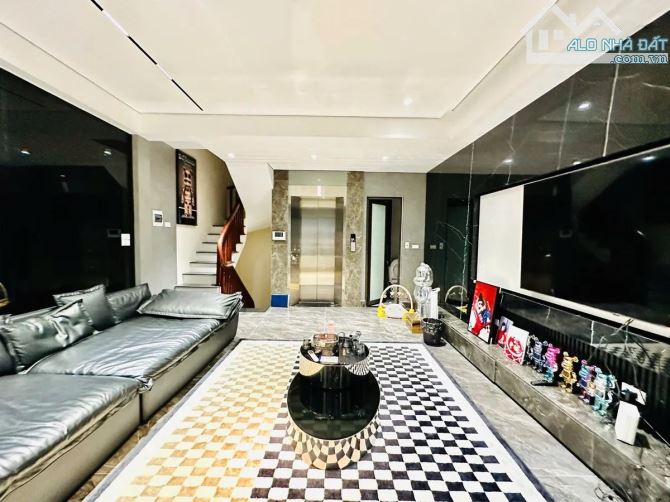 Nhà Dân Xây Nguyễn Văn Cừ Long Biên 40m2 6T Thang Máy, Ô Tô Đỗ Cửa, Nhỉnh 13 Tỷ - 1