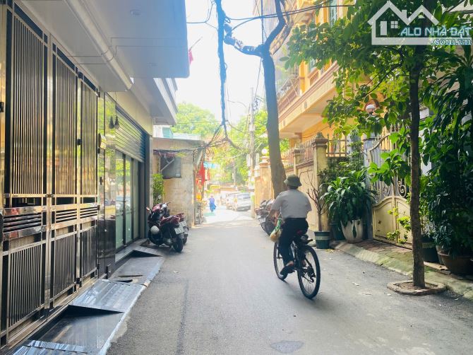 Bán nhà phân lô siêu VIP Học Viện Chính Trị Quốc Gia phố Trần Tử Bình 65m2, 4 tầng, 20 tỷ - 1