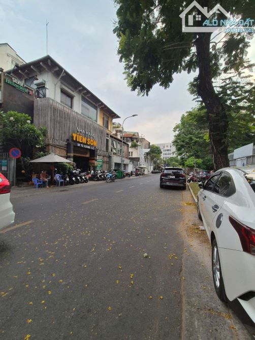 BIỆT THỰ CỔ SÀI GÒN THẬP NIÊN 60, 3 TẦNG – MẶT TIỀN TÚ XƯƠNG, GIÁ 200 TỶ - 1