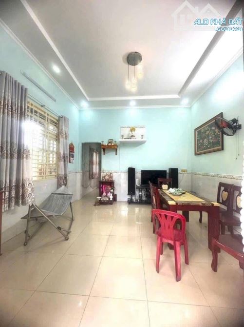 Nhà đẹp 6 x14m hẻm 4m thông ngay Chợ Đông Thạnh giá 3,15 tỷ - 1