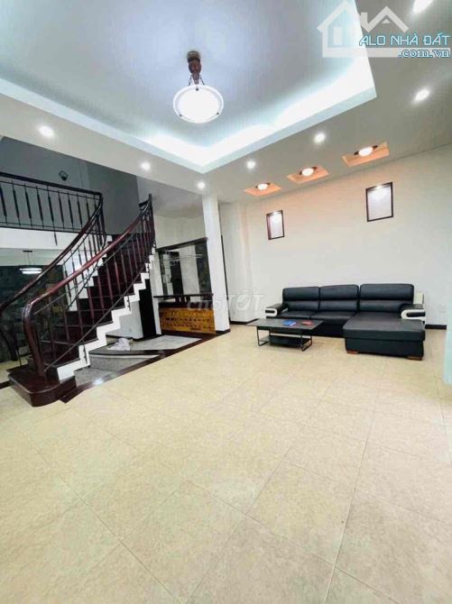 Nhà 9x15m xây full 3 tầng, Bà Điểm, Hóc Môn, hơn 4 tỷ - 1