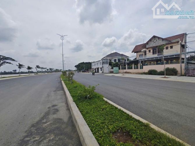 Giá cực tốt..7 tỷ. Bán đất 4 mặt tiền bờ kè-view sông Đồng Nai P. Bửu Long. 7,3x10m. - 1