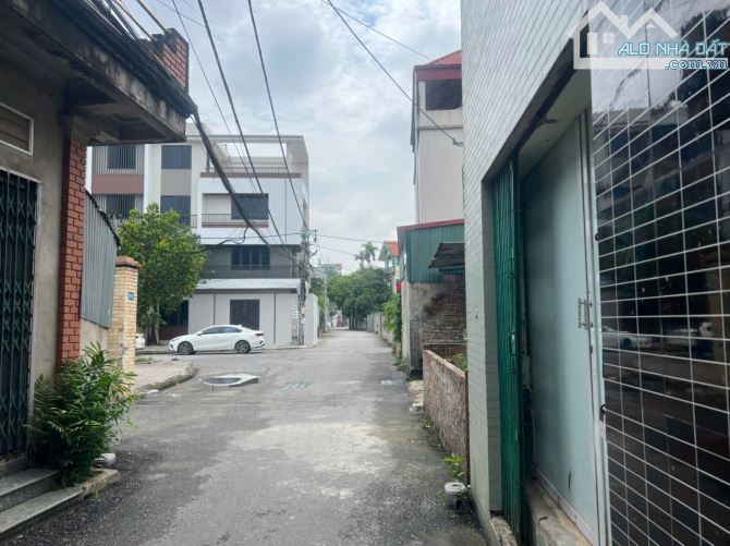 BÁN NHÀ ĐẸP - TUÂN LỀ  - ĐÔNG ANH - GIÁ 6,9 TỶ - DT 60M- NHÀ 3 TẦNG - 1
