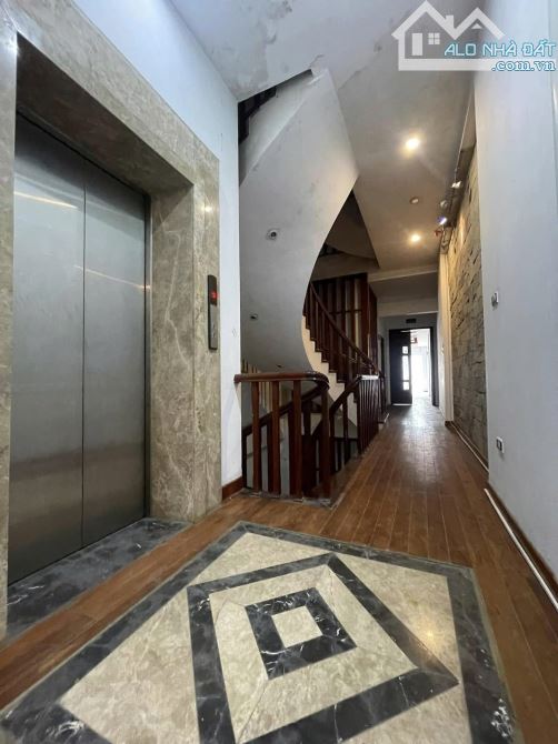 Mặt phố Vũ Thạnh 140m² MT 4.1m 7 tầng thang máy giá 42.5 tỷ dòng tiền 110tr/thán - 1
